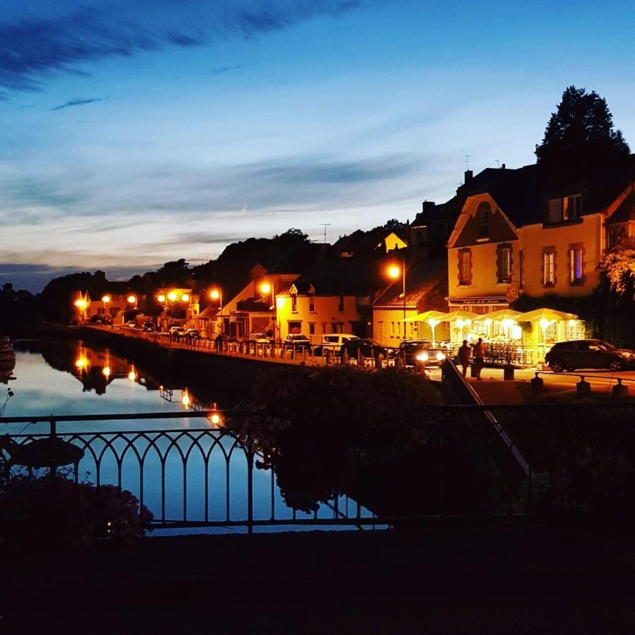 Le Vieux Moulin Gites - A Charming Stone Cottage With Garden View And Seasonal Pool Guegon Ngoại thất bức ảnh